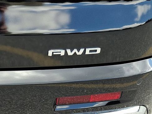 Certified 2023 GMC Acadia Denali w/ Denali Technology Package AWD/4WD image 32