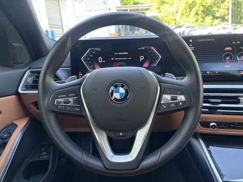 Used 2023 BMW 330i Sedan w/ Premium Package image 9