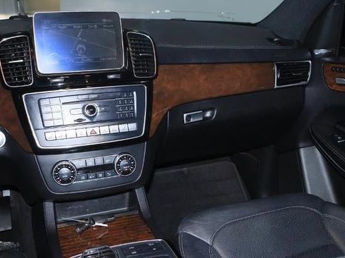 Used 2018 Mercedes-Benz GLS 550 4MATIC w/ Driver Assistance Package image 23