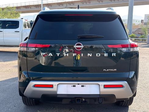 Used 2025 Nissan Pathfinder Platinum FWD image 4