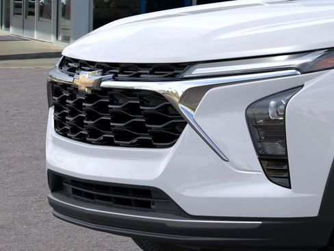 New 2026 Chevrolet Trax LT w/ Driver Confidence Package image 13