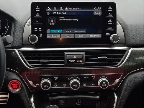 Used 2018 Honda Accord Sport image 10