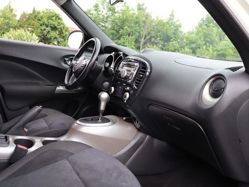 Used 2011 Nissan Juke SV AWD/4WD image 20