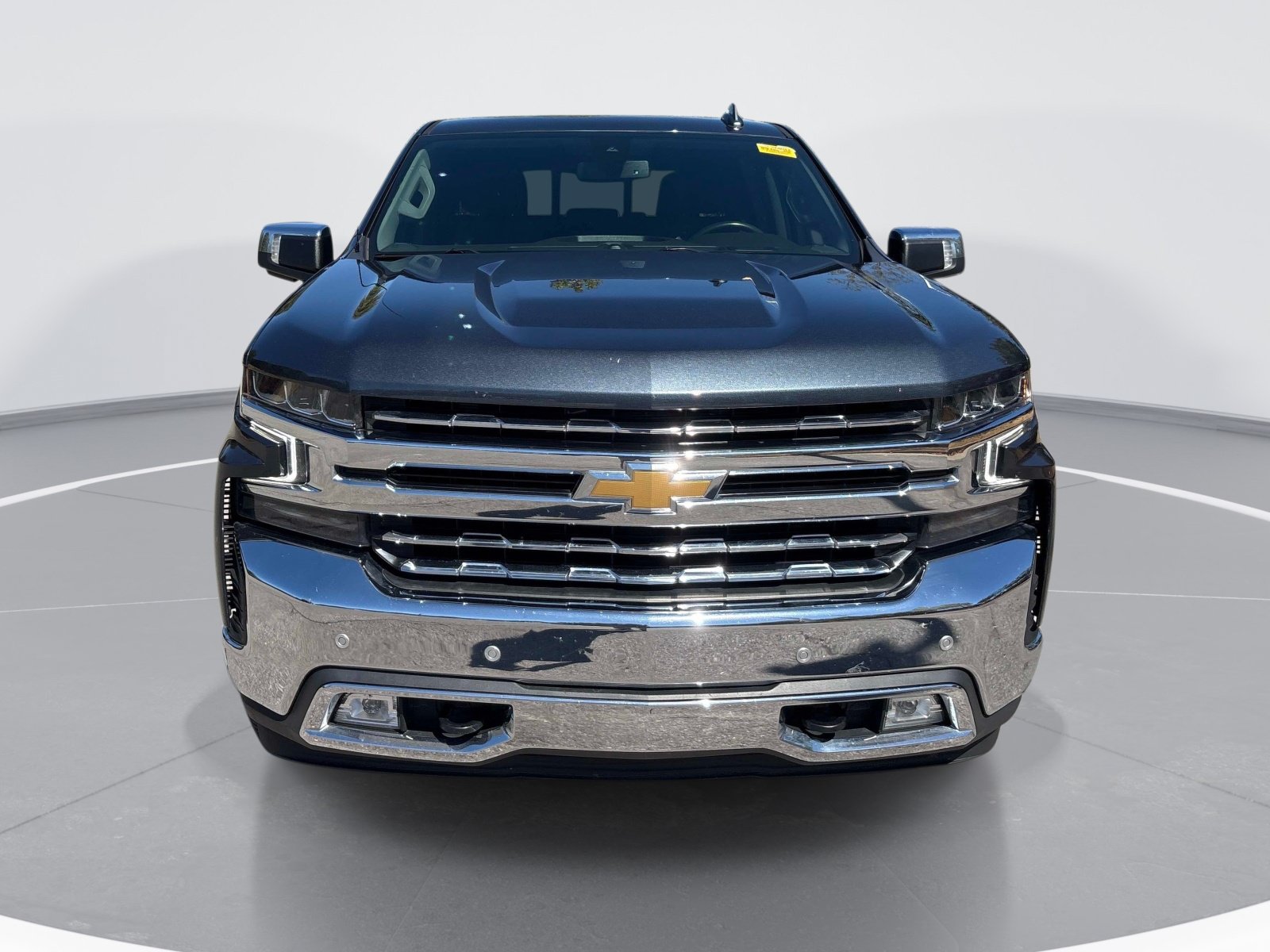 Used 2022 Chevrolet Silverado 1500 LTZ w/ LTZ Premium Package AWD/4WD image 2