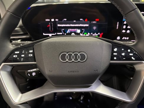 Used 2025 Audi Q5 Premium Plus w/ Premium Plus AWD/4WD image 22