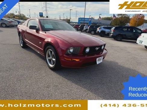 Used 2006 Ford Mustang GT image 2