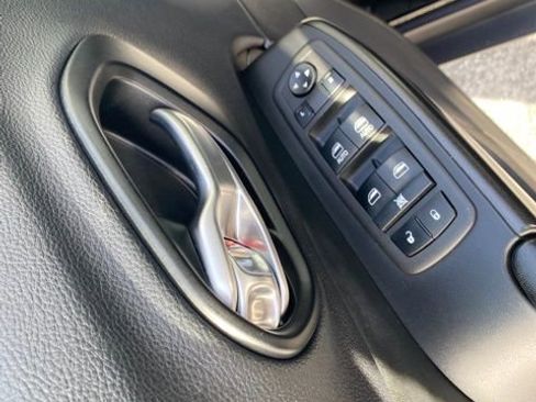 Used 2022 Jeep Cherokee Trailhawk w/ Comfort/Convenience Group image 3