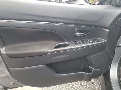 Used 2024 Mitsubishi Outlander Sport ES image 16