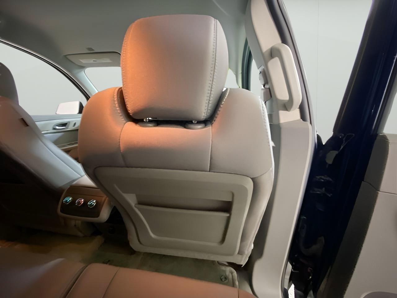 Used 2016 Chevrolet Traverse LS FWD image 41