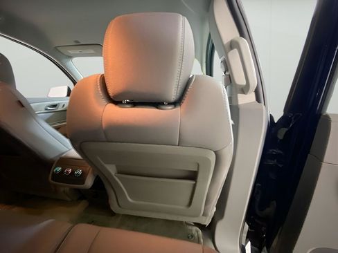 Used 2016 Chevrolet Traverse LS FWD image 41