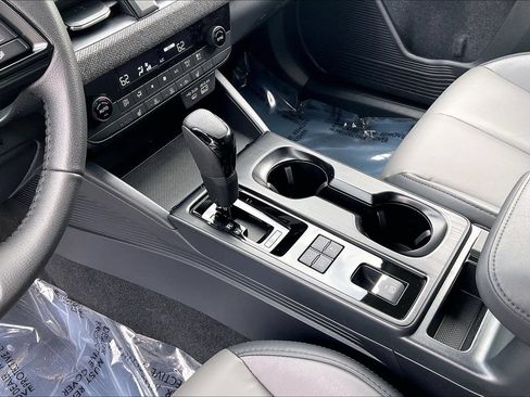 Certified 2026 Subaru Outback Premium AWD/4WD image 18