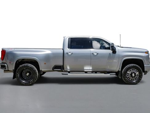 Used 2025 Chevrolet Silverado 3500 LTZ w/ LTZ Convenience Package AWD/4WD image 6