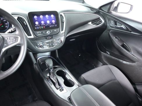 Used 2022 Chevrolet Malibu LT FWD image 31