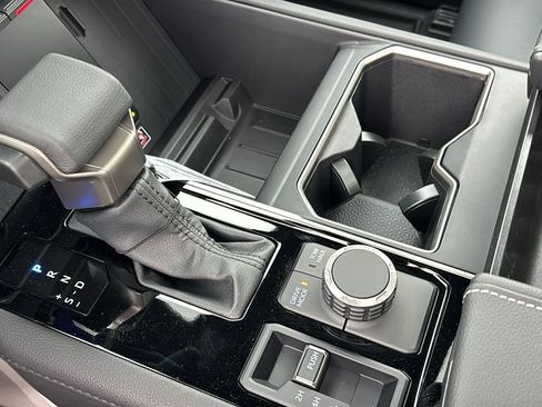 New 2026 Toyota Tundra Limited AWD/4WD image 26