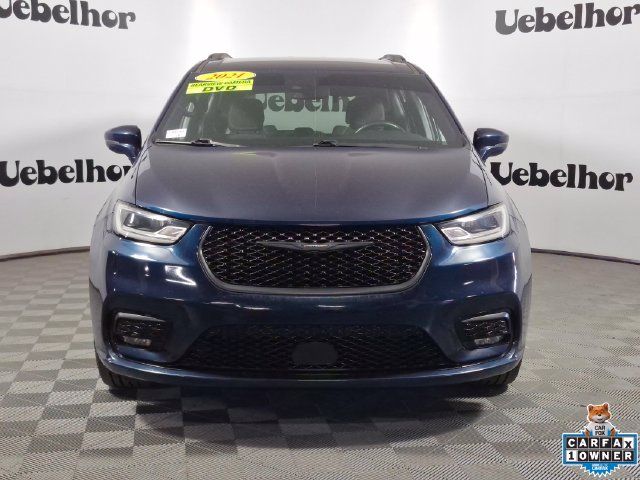 Used 2021 Chrysler Pacifica Touring w/ S Appearance Package FWD image 2
