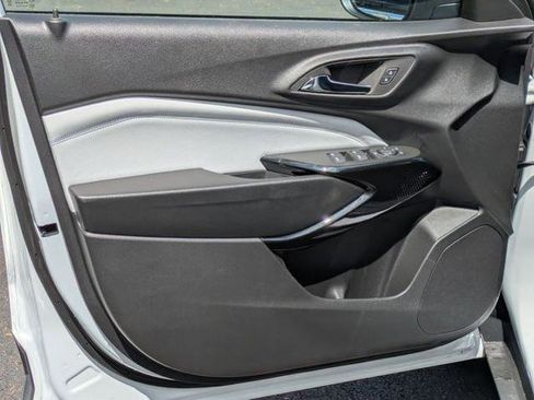 New 2026 Chevrolet Trax LT w/ Driver Confidence Package FWD image 12
