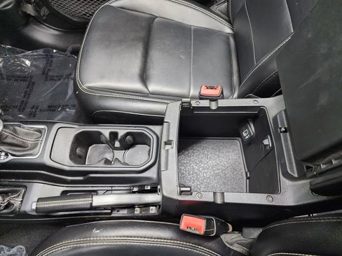 Used 2021 Jeep Wrangler Unlimited Sahara w/ Uconnect 4C Nav & Sound Group image 21