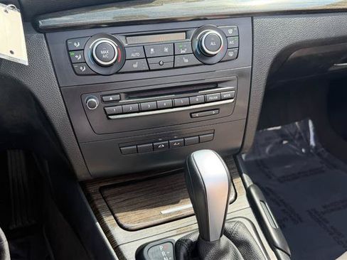 Used 2013 BMW 128i Convertible RWD image 23