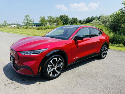 Used 2021 Ford Mustang Mach-E Premium image 2