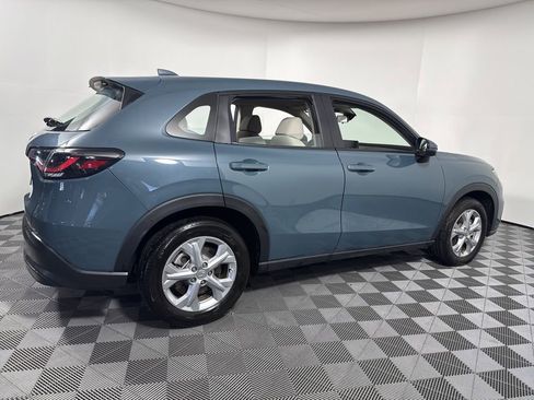 Used 2025 Honda HR-V LX image 8