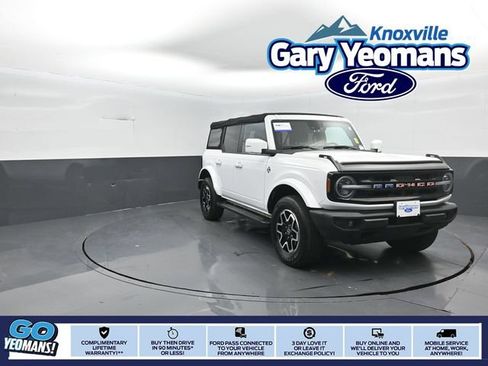 Used 2022 Ford Bronco Outer Banks AWD/4WD image 1