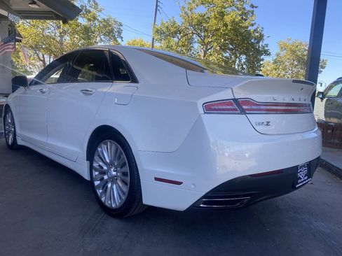 Used 2013 Lincoln MKZ FWD image 33