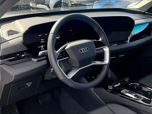 Used 2025 Audi Q6 e-tron Premium w/ Convenience Package image 17