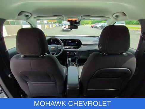 Certified 2026 Chevrolet TrailBlazer LS w/ LS Convenience Package FWD image 20