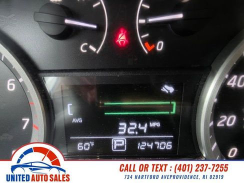 Used 2015 Nissan Sentra SV FWD image 17