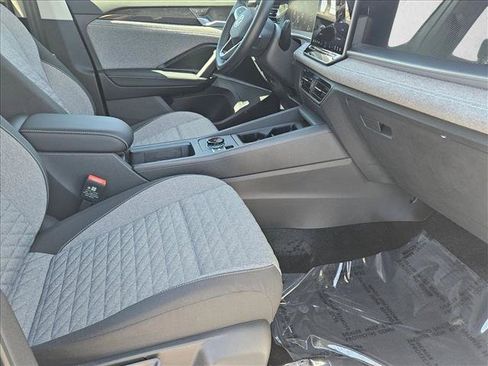Used 2026 Volkswagen Tiguan S FWD image 19