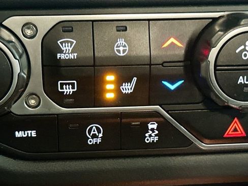 Used 2024 Jeep Wrangler Sahara w/ Technology Group image 21