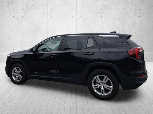 Used 2024 GMC Terrain SLE FWD image 7
