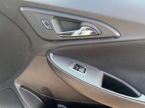 Used 2024 Chevrolet Malibu LT FWD image 11