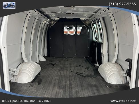 Used 2021 Chevrolet Express 2500 w/ Driver Convenience Package RWD image 28