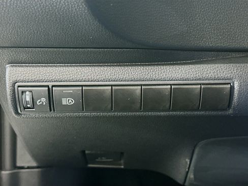 Used 2025 Toyota Corolla LE image 16