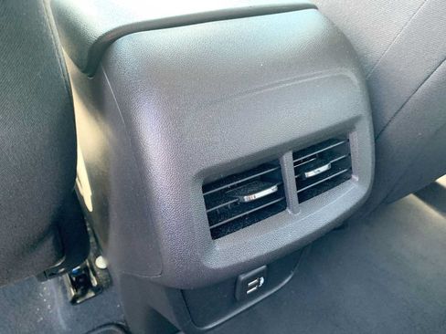 Certified 2021 Chevrolet Equinox LS AWD/4WD image 20