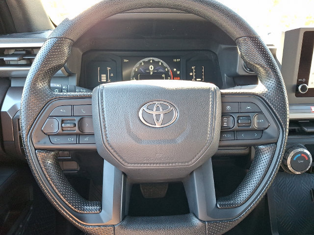 Used 2025 Toyota Tacoma SR5 AWD/4WD image 18