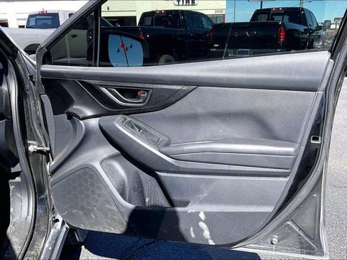 Used 2018 Subaru Crosstrek 2.0i Premium w/ Eyesight System image 18