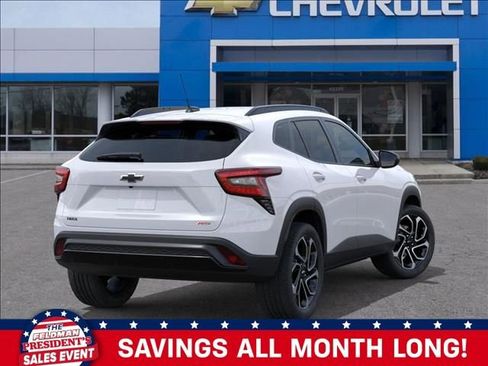 New 2026 Chevrolet Trax RS w/ Sunroof Package image 4