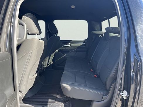 Used 2019 RAM 1500 Big Horn image 28