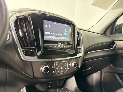 Used 2019 Chevrolet Traverse LS image 23