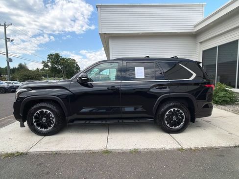 Used 2023 Toyota Sequoia SR5 w/ TRD Off-Road Package AWD/4WD image 12