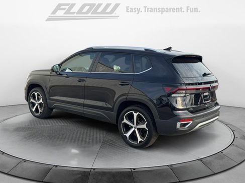New 2026 Volkswagen Taos SEL image 5