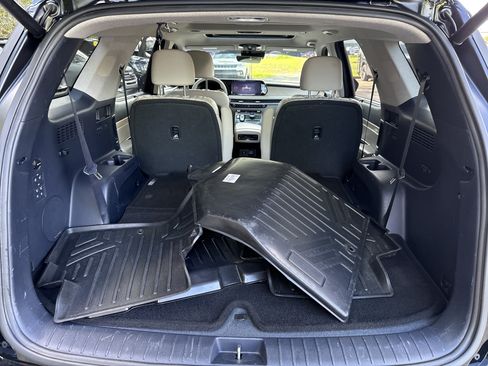Used 2023 Hyundai Palisade Limited FWD image 18