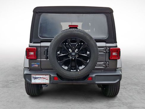 Used 2021 Jeep Wrangler Unlimited Sahara w/ Cold Weather Group image 4