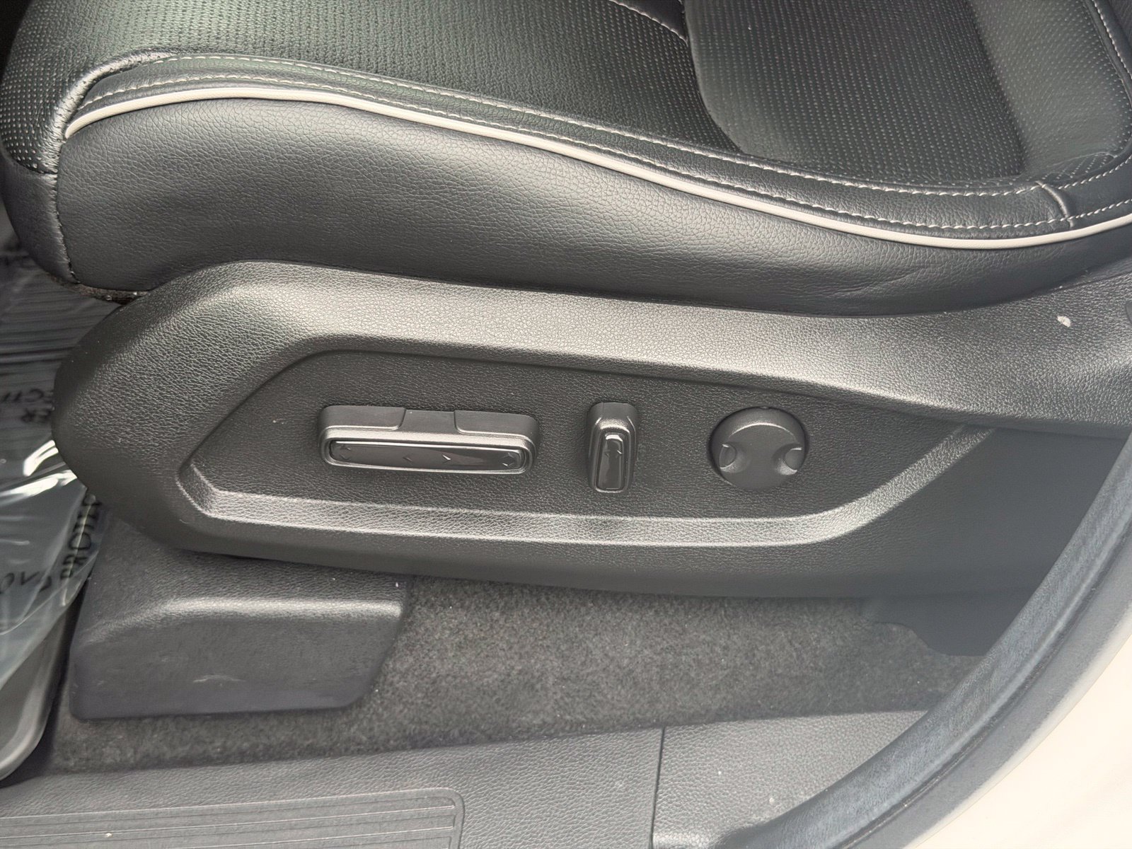 Used 2023 Honda Pilot Elite image 13