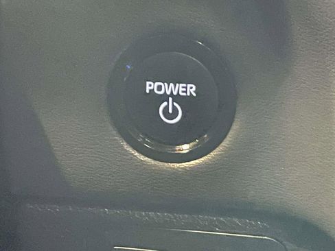 Used 2025 Toyota Tundra Platinum image 36