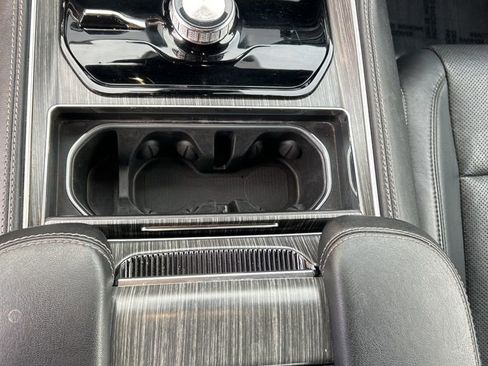 Used 2024 Jeep Wagoneer L Series II w/ Flexible Seating Group image 16