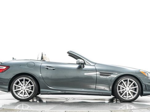 Used 2015 Mercedes-Benz SLK 55 AMG image 51