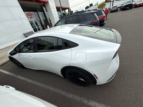 Used 2024 Toyota Prius LE AWD/4WD image 7